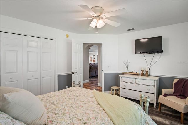 9045 LAKE HATCHINEHA RD, Haines City, FL 33844
