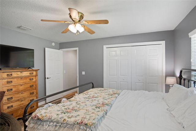 9045 LAKE HATCHINEHA RD, Haines City, FL 33844