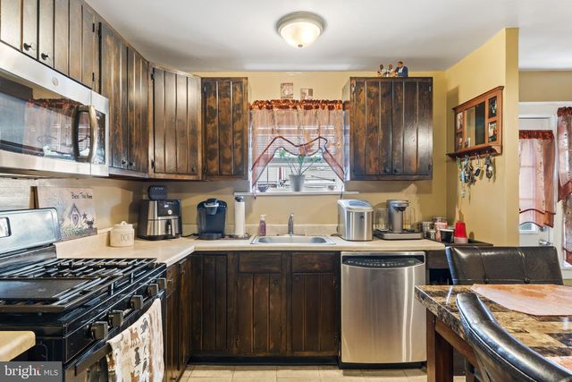 7017 RADBOURNE RD, Upper Darby, PA 19082