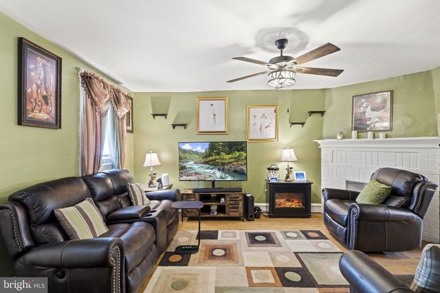 7017 RADBOURNE RD, Upper Darby, PA 19082