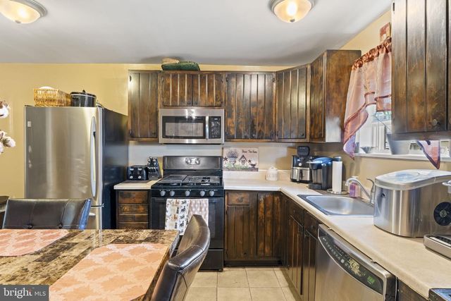 7017 RADBOURNE RD, Upper Darby, PA 19082