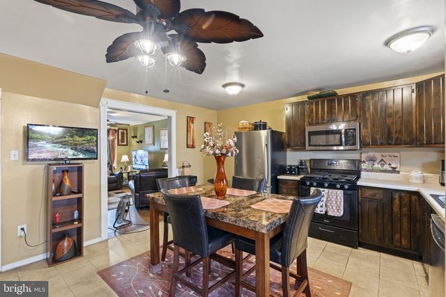 7017 RADBOURNE RD, Upper Darby, PA 19082