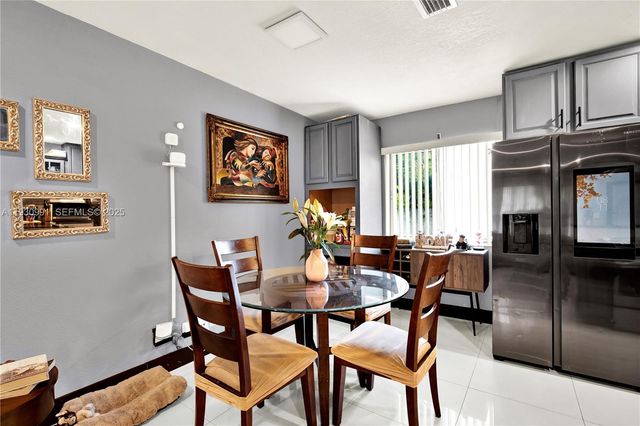 2771 NW 8th St, Pompano Beach, FL 33069