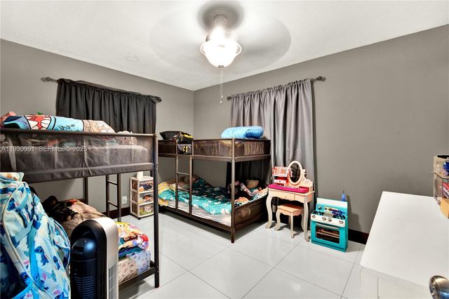 2771 NW 8th St, Pompano Beach, FL 33069