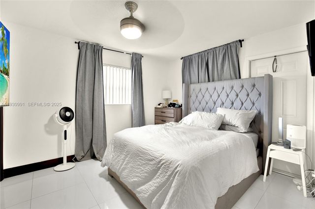 2771 NW 8th St, Pompano Beach, FL 33069