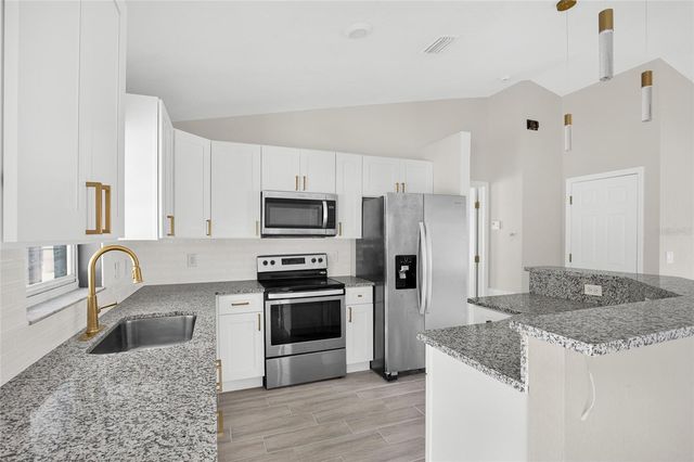 1124 NE 23RD STREET, Ocala, FL 34470