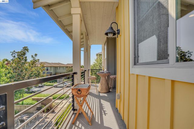 375 Basswood Cmn 9, Livermore, CA 94551