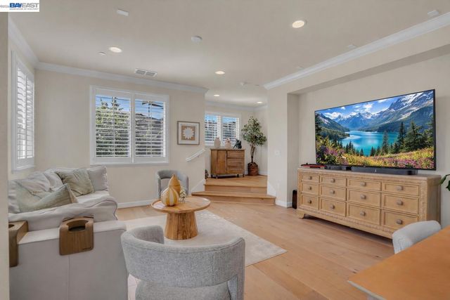 375 Basswood Cmn 9, Livermore, CA 94551