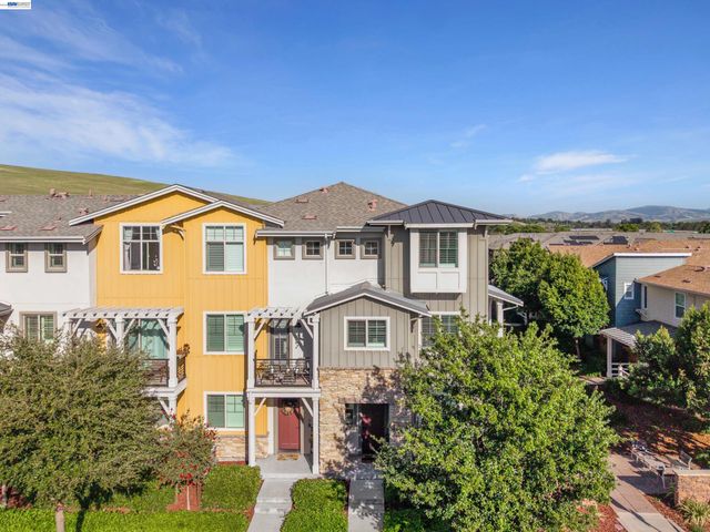 375 Basswood Cmn 9, Livermore, CA 94551