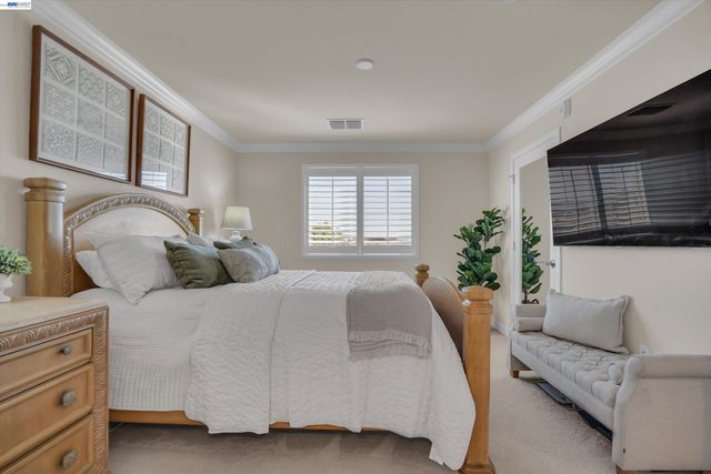 375 Basswood Cmn 9, Livermore, CA 94551