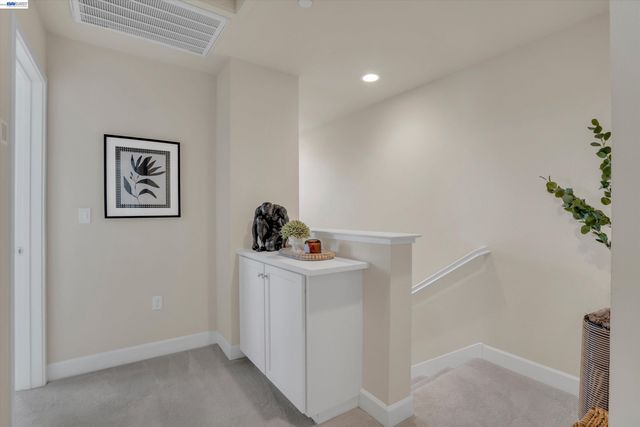 375 Basswood Cmn 9, Livermore, CA 94551