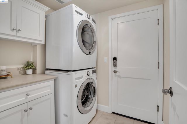 375 Basswood Cmn 9, Livermore, CA 94551