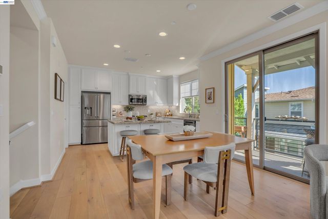 375 Basswood Cmn 9, Livermore, CA 94551