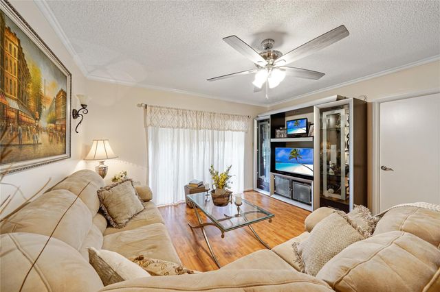 551 NW 76th Ter 208, Margate, FL 33063