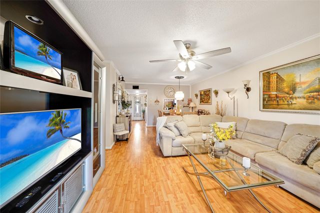 551 NW 76th Ter 208, Margate, FL 33063