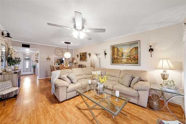 551 NW 76th Ter 208, Margate, FL 33063