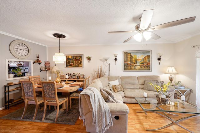 551 NW 76th Ter 208, Margate, FL 33063