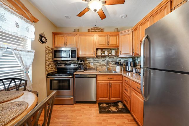 551 NW 76th Ter 208, Margate, FL 33063