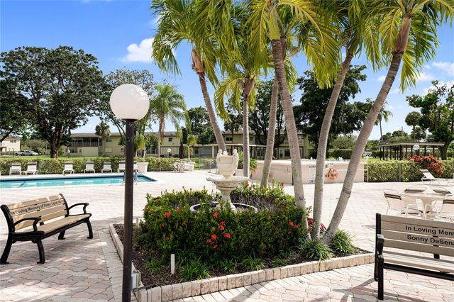 551 NW 76th Ter 208, Margate, FL 33063