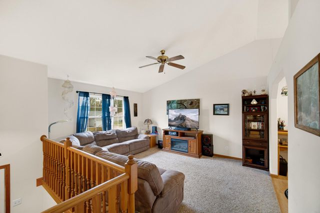 6655 Palm Street, Portage, IN 46368
