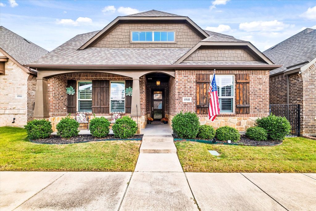 6940 Heather Lane, North Richland Hills, TX 76182