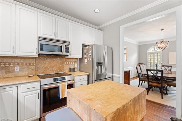 7049 Orchard Path Drive, Clemmons, NC 27012