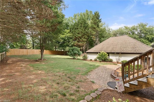 7049 Orchard Path Drive, Clemmons, NC 27012