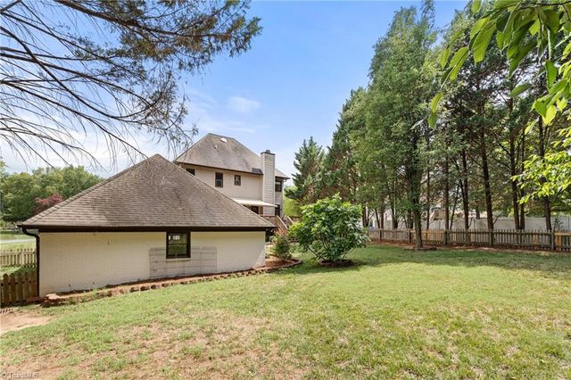 7049 Orchard Path Drive, Clemmons, NC 27012