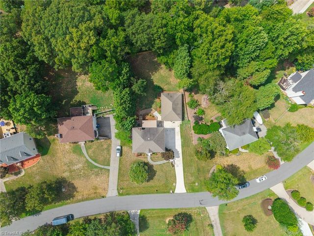 7049 Orchard Path Drive, Clemmons, NC 27012