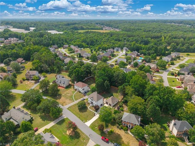 7049 Orchard Path Drive, Clemmons, NC 27012