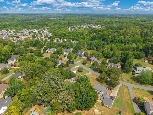 7049 Orchard Path Drive, Clemmons, NC 27012