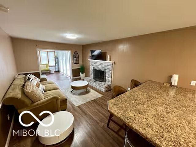 10329 N Delaware Street, Carmel, IN 46280