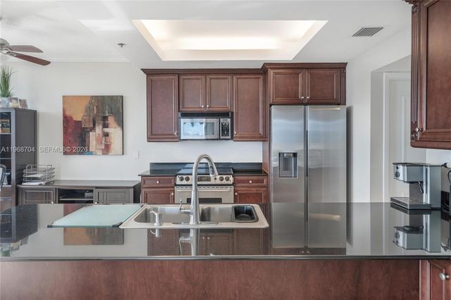 300 Three Islands Blvd PH4A, Hallandale Beach, FL 33009