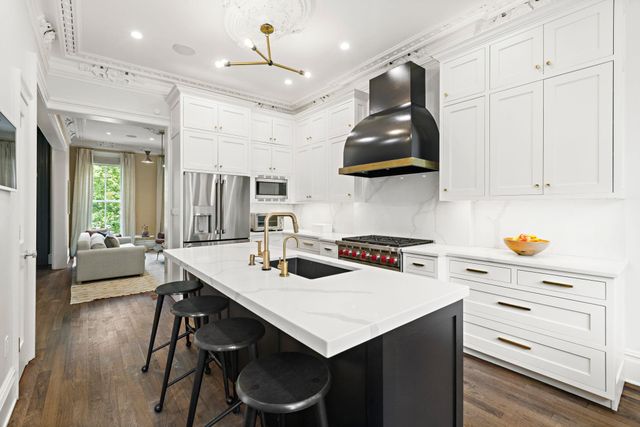 157 10TH ST, Hoboken, NJ 07030