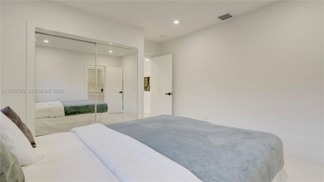 315 NE 160th Ter, Miami, FL 33162