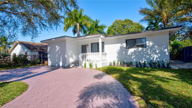 315 NE 160th Ter, Miami, FL 33162