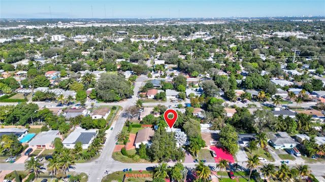 315 NE 160th Ter, Miami, FL 33162