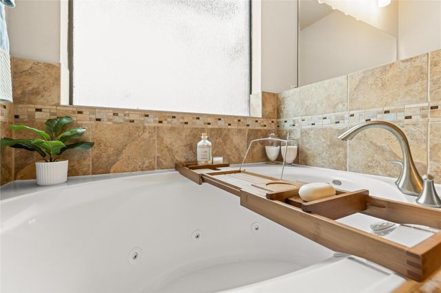 2706 Kings Retreat Circle, Kingwood, TX 77345