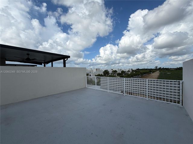 25779 SW 144th Ave, Homestead, FL 33032