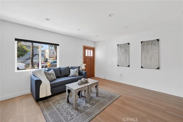 846 N Washington, Long Beach, CA 90813