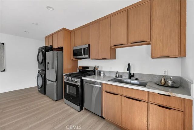 846 N Washington, Long Beach, CA 90813