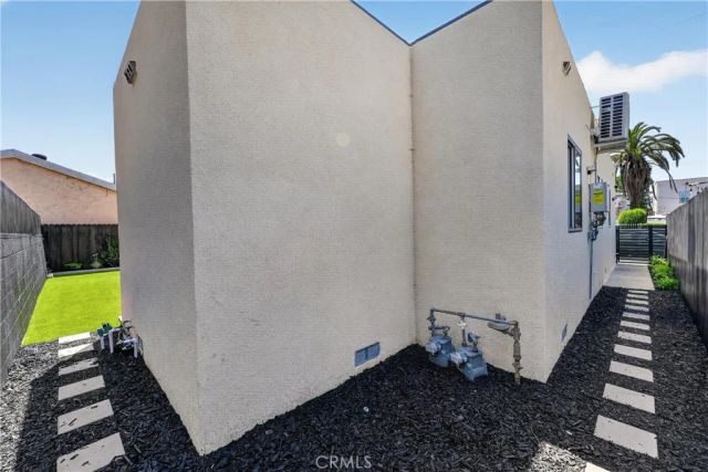 846 N Washington, Long Beach, CA 90813