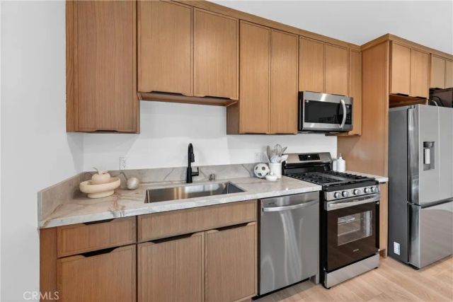 846 N Washington, Long Beach, CA 90813