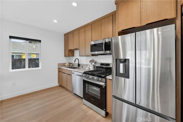 846 N Washington, Long Beach, CA 90813