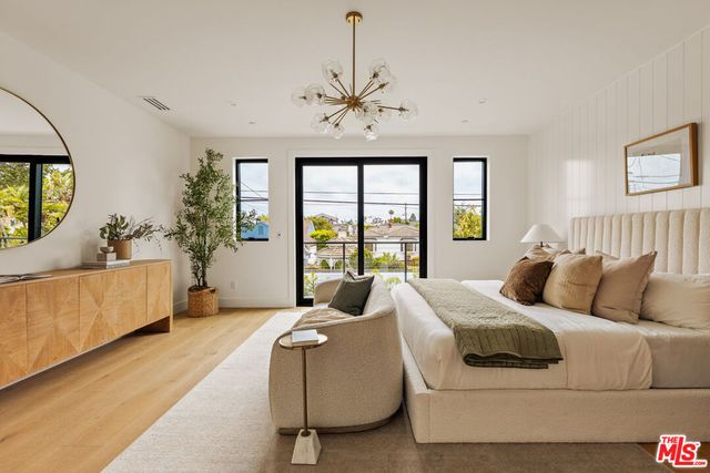 8344 Mcconnell Avenue, Los Angeles, CA 90045