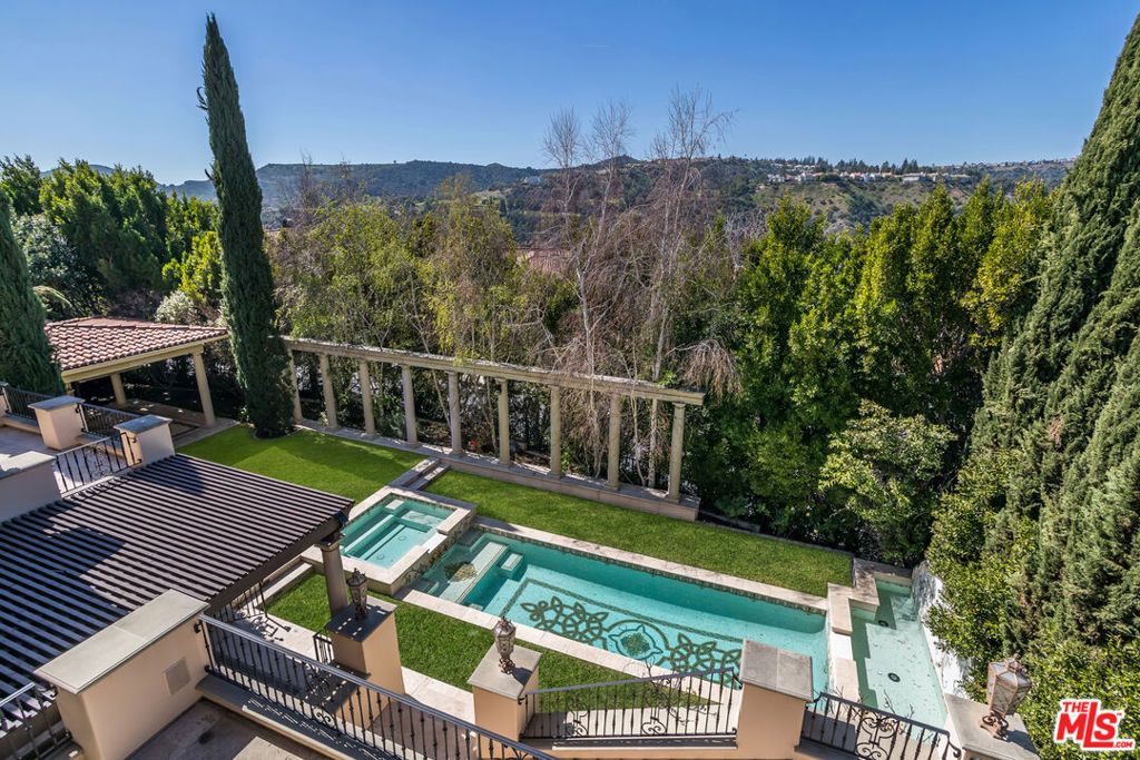 Image 1 of property listing at 2167 Sheringham Lane, Los Angeles, CA 90077