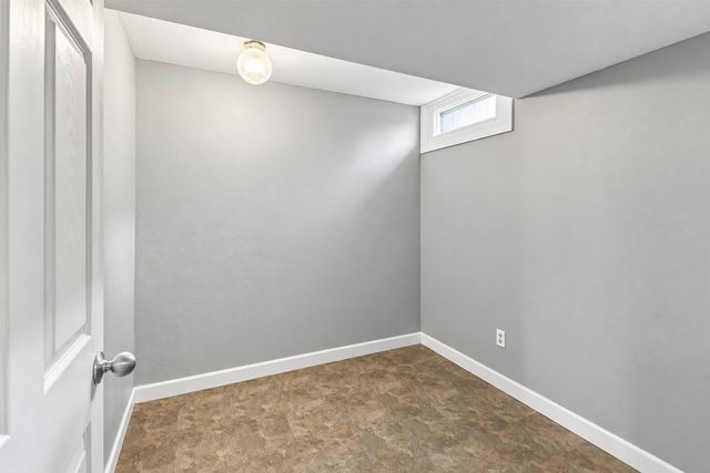 1414 E 20th Street, Norwalk, IA 50211