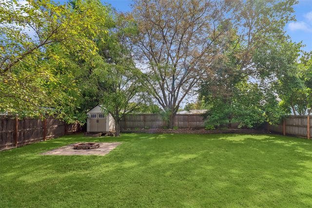 1414 E 20th Street, Norwalk, IA 50211