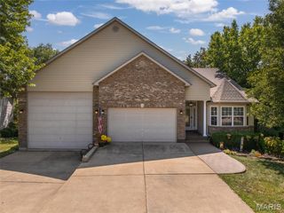 10678 Village Dr West, Foristell, MO 63348