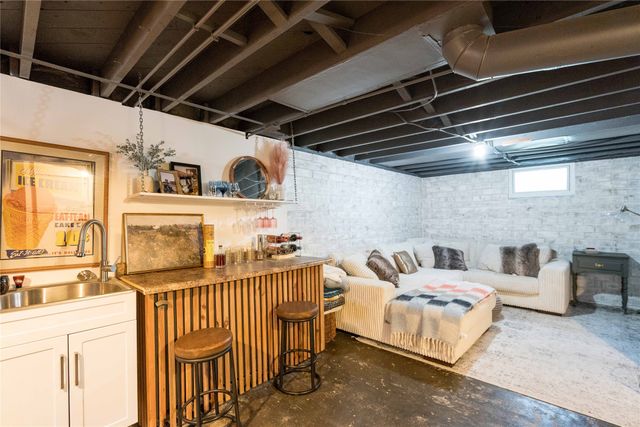 313 SW Logan Street, Ankeny, IA 50023